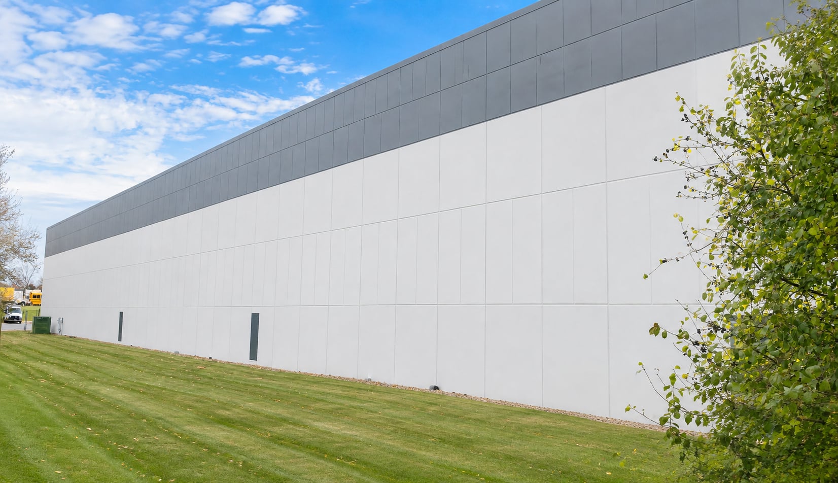 Let's Paint crews re-paint exterior commercial building